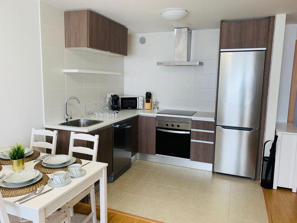 Apartamentos Lamarosa -Playa Urbana Burela المظهر الخارجي الصورة